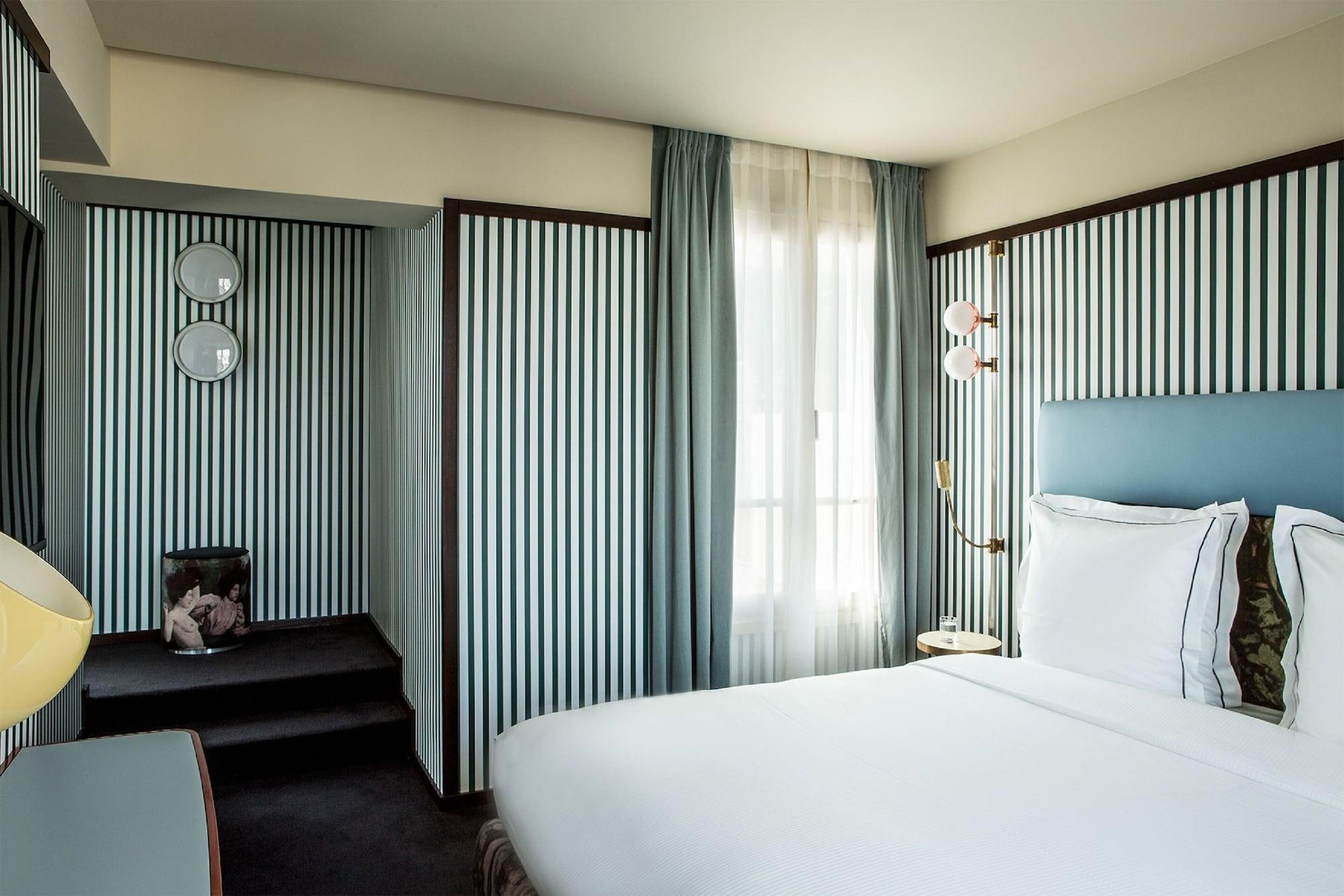 Hotel Du Rond-Point Des Champs-Elysees - Esprit De France Párizs Kültér fotó